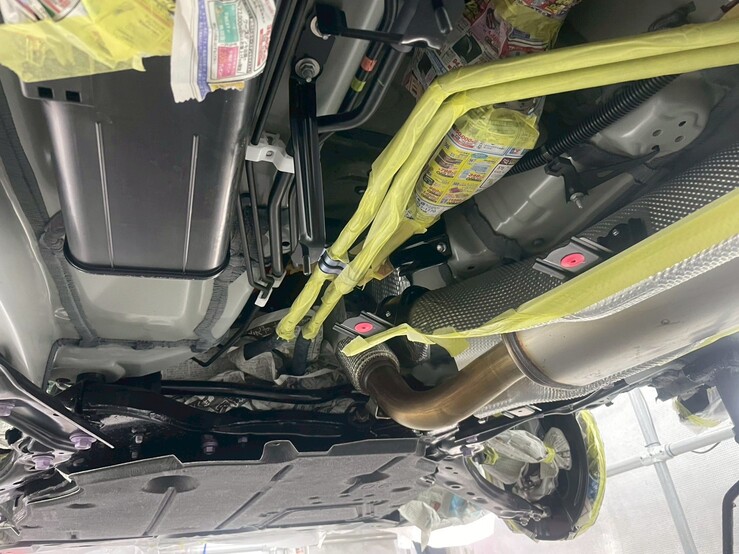 レクサス
富山
コーティング
アンダーコート
車の艶
車を守る
融雪剤
雪
高速
車の錆