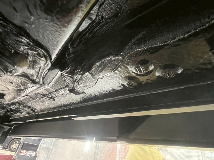 レクサス
富山
コーティング
アンダーコート
車の艶
車を守る
融雪剤
雪
高速
車の錆